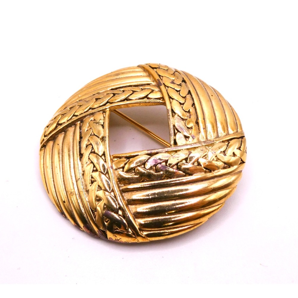Danecraft Gold Tone Basket Weave Braided Wreath Brooch 1.7" Vintage Signed